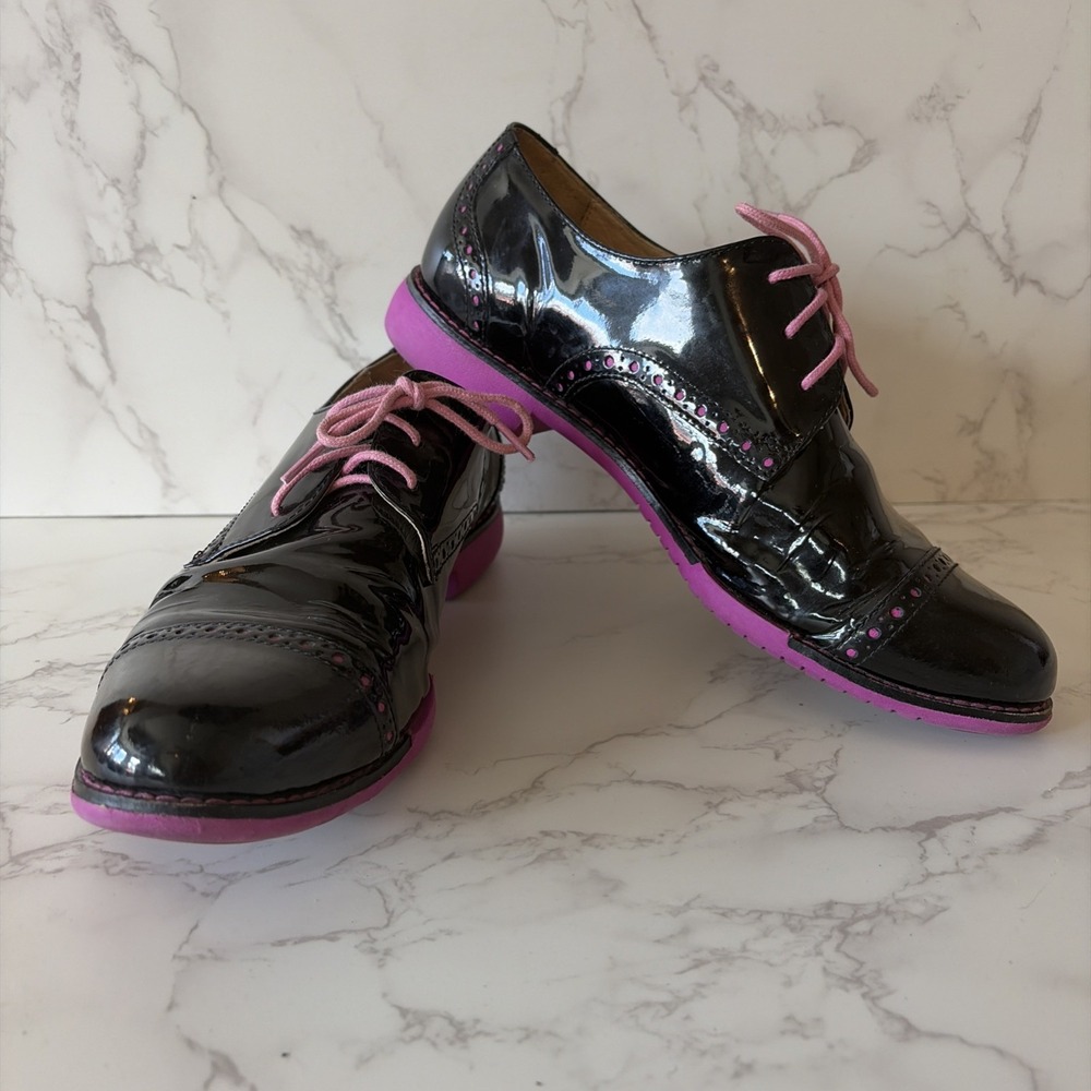 COLE HAAN Black Patent Leather Oxfords Pink Sole/Accents Womens US 7 Preppy Goth